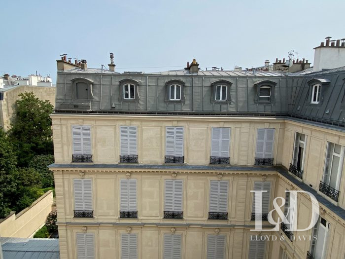 Квартира для продажи, 3 помещения - Paris 75008