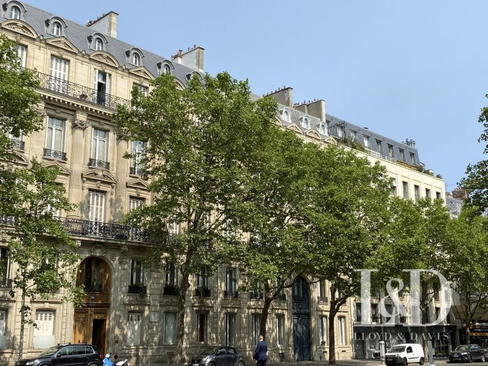 Квартира для продажи, 3 помещения - Paris 75008