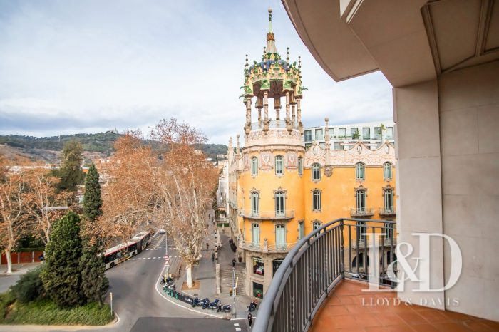 Apartment for sale, 10 rooms - Barcelona 08022