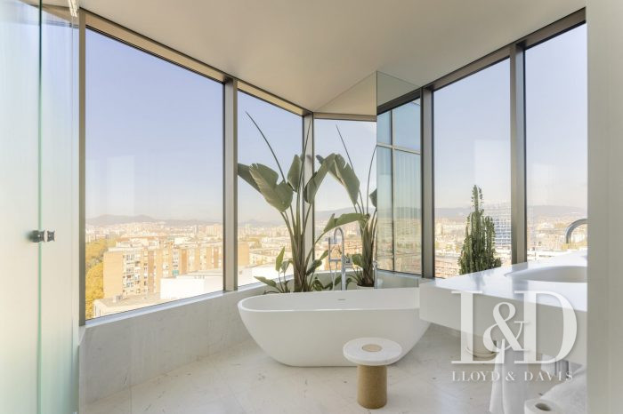 Apartment for sale, 5 rooms - Barcelona 08019
