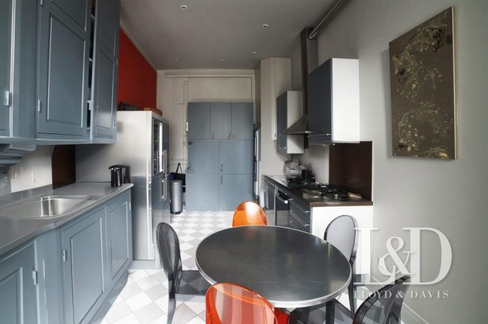 Apartment for sale, 6 rooms - Paris 75017