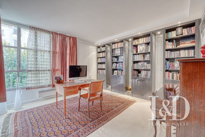 Apartment for sale, 8 rooms - Paris 75017