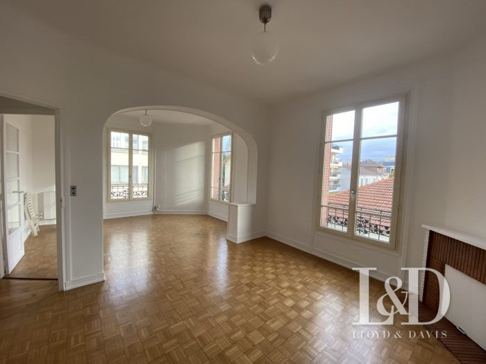 Квартира для продажи, 3 помещения - La Garenne-Colombes 92250