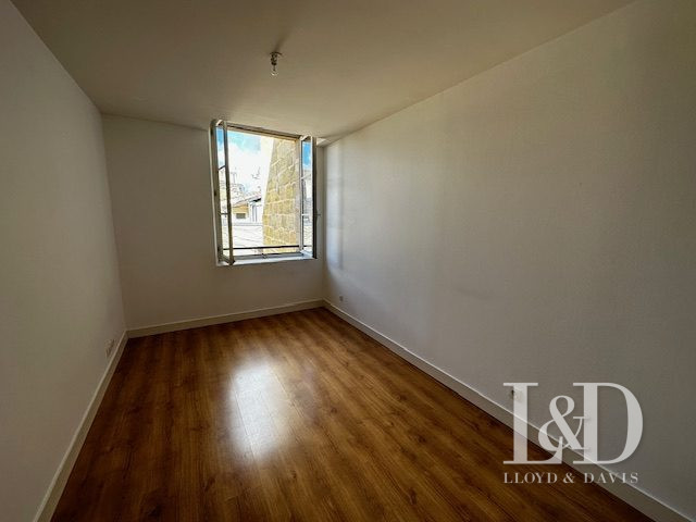 Двухуровневая для продажи, 4 помещения - Bordeaux 33000