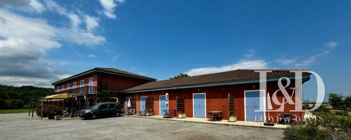 Hotel, accommodation for sale, 650 m² - Chomérac 07210