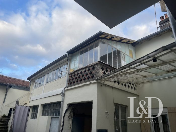 Edificio en venta, 179 m² - Lunéville 54300