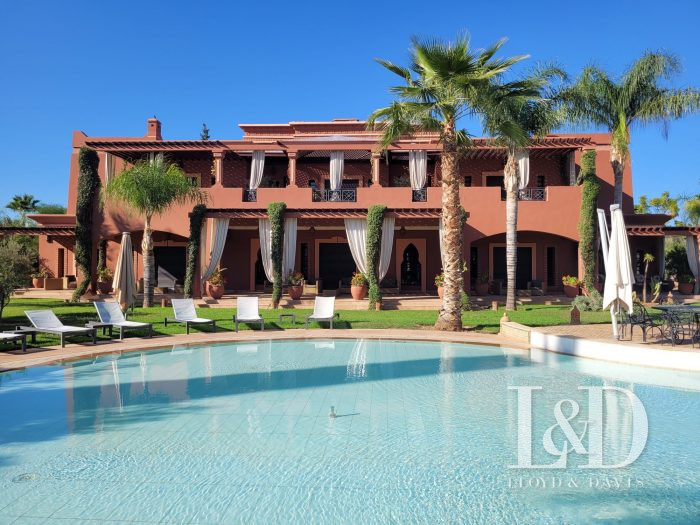 Villa à vendre, 15 pièces - Marrakech 40000