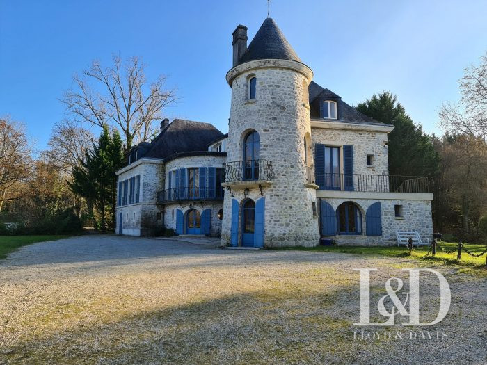 Замок для продажи, 18 помещения - Gironville-sur-Essonne 91720