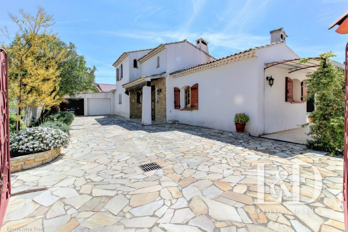 Villa for sale, 7 rooms - Sanary-sur-Mer 83110