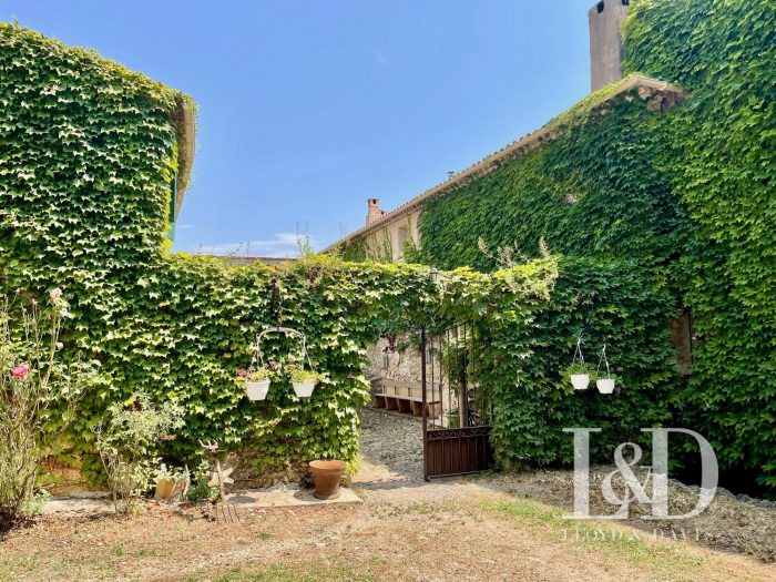 Bastide for sale, 10 rooms - Nice 06000