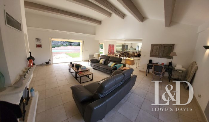 Villa for sale, 7 rooms - Sainte-Maxime 83120