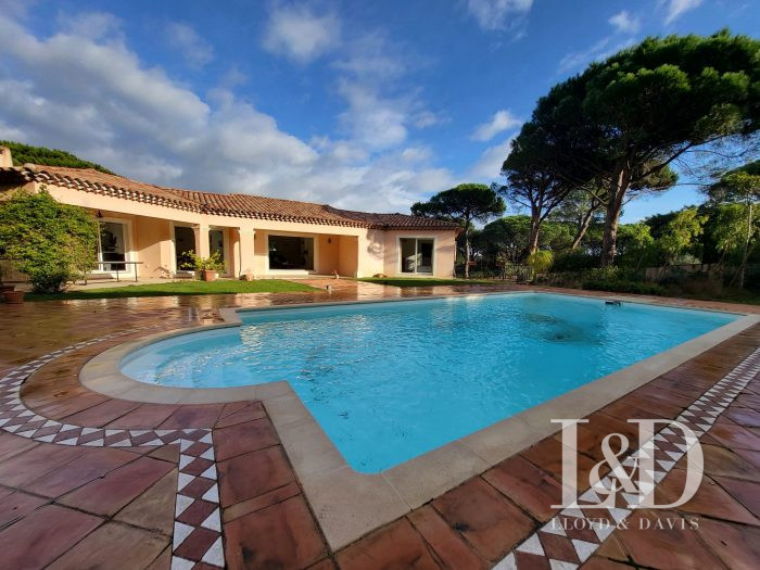 Villa for sale, 7 rooms - Sainte-Maxime 83120