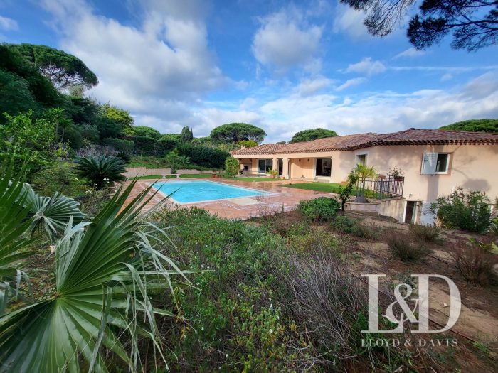 Villa for sale, 7 rooms - Sainte-Maxime 83120