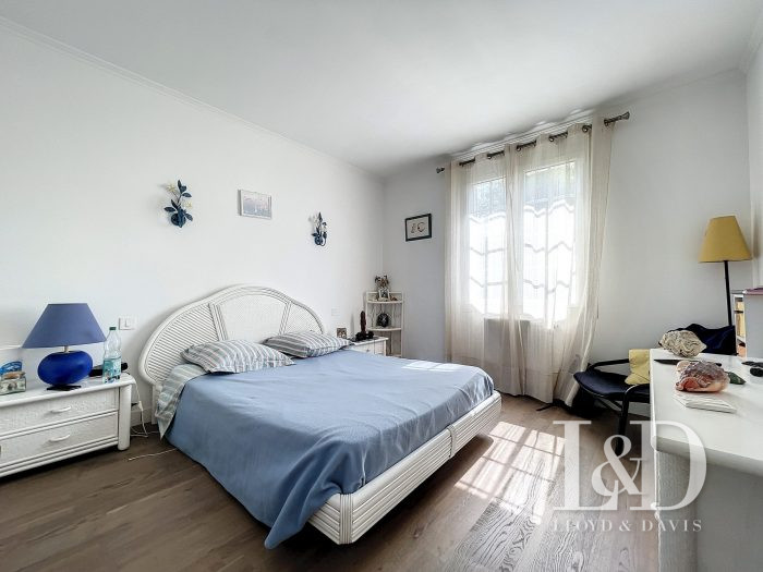 Photo Meschers sur Gironde : maison de 122 m²+ appartement de 54 m² + sous-sol de 96 m² sur terrain de 2730 m² image 8/17