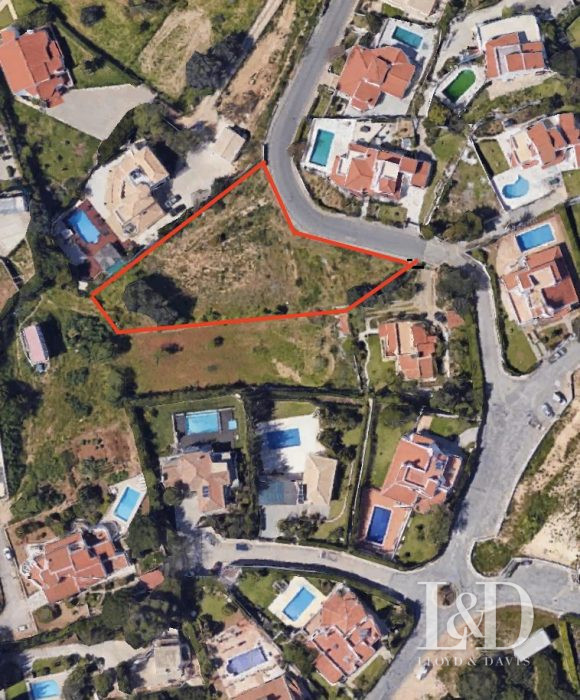 Terreno edificable en venta, 2100 m² - LAGOA 08400