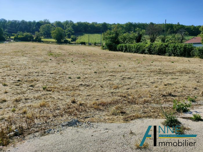 Terrain constructible à vendre, 940 m² - Fontaines 71150