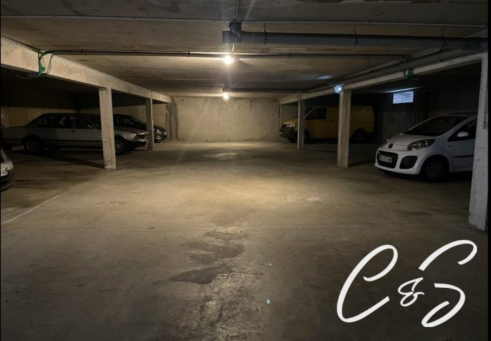 Vente Garage/Parking QUIMPER 29000 Finistre FRANCE
