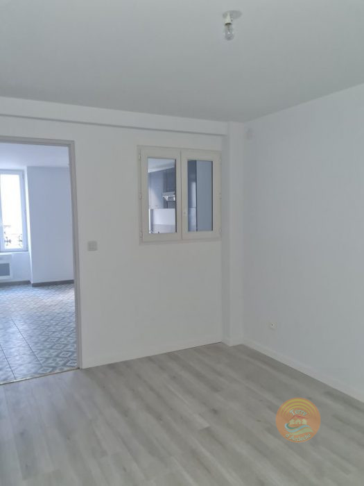 Appartement à louer, 2 pièces - Aubenas 07200