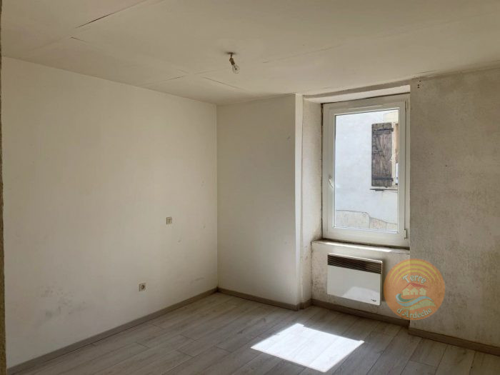 Appartement à vendre, 3 pièces - Aubenas 07200