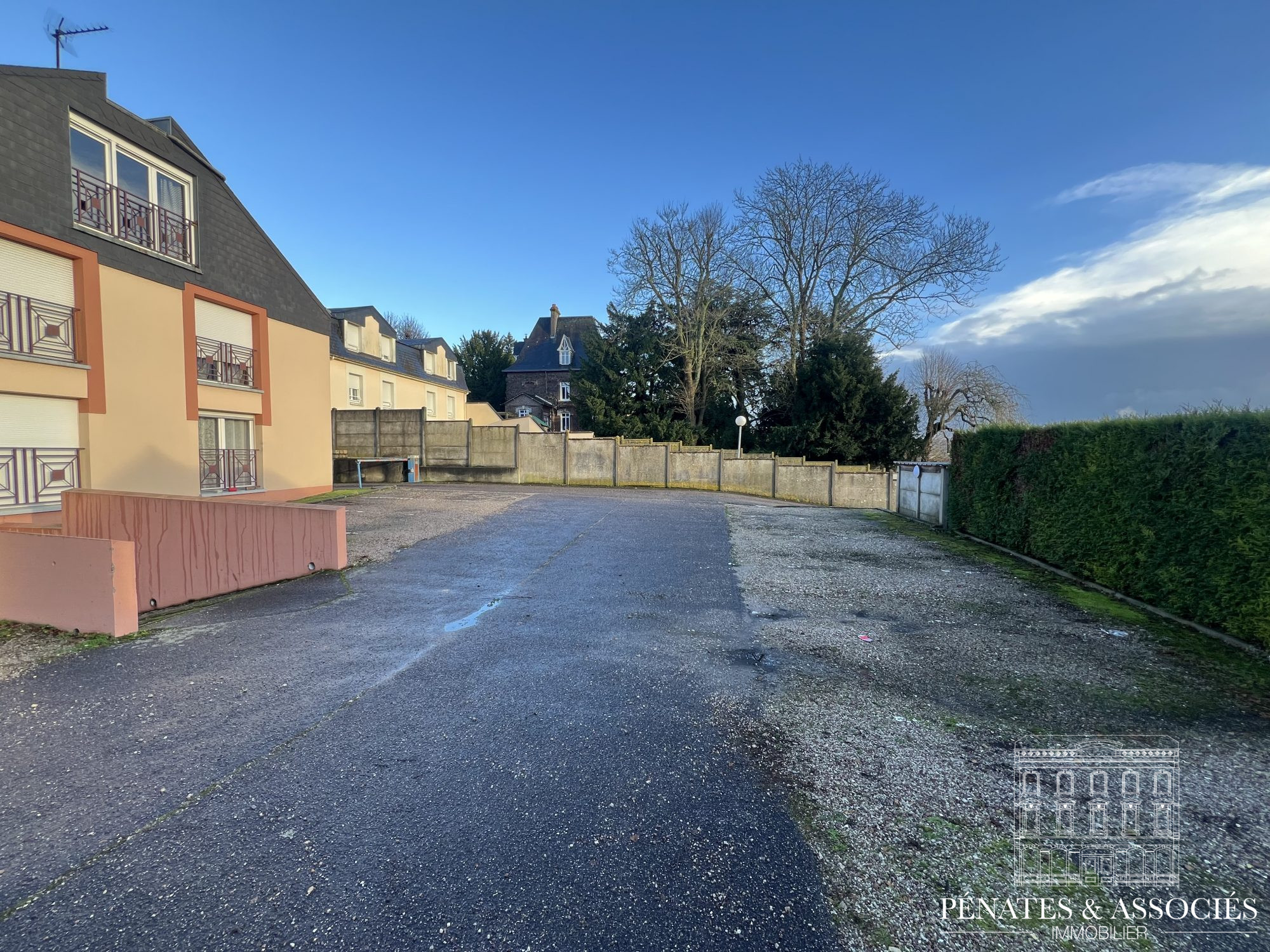 Location annuelle Garage/Parking ROUEN 76000 Seine Maritime FRANCE