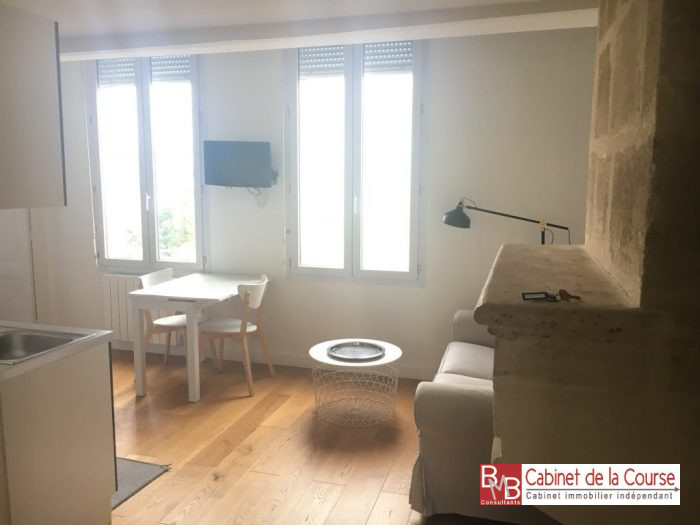 Appartement à louer, 2 pièces - Bordeaux 33000