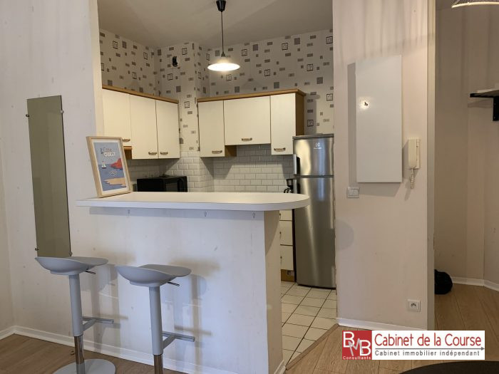 Appartement à louer, 2 pièces - Bordeaux 33000