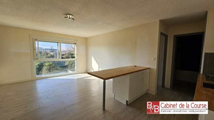 Appartement à vendre, 2 pièces - Bordeaux 33000