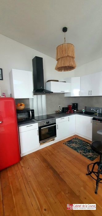 Appartement à vendre, 3 pièces - Bordeaux 33000