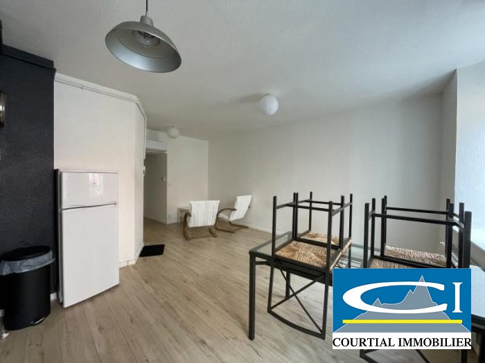 Appartement à louer, 3 pièces - Tournon-sur-Rhône 07300