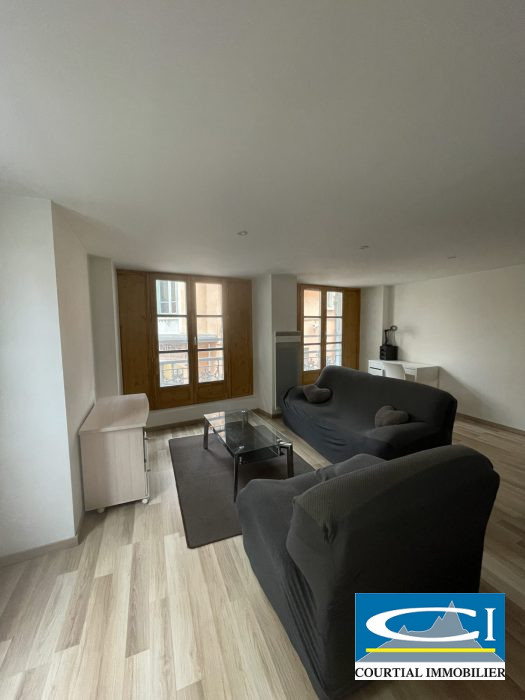 Appartement à louer, 2 pièces - Tournon-sur-Rhône 07300