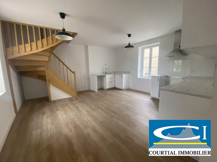 Duplex à louer, 3 pièces - Tournon-sur-Rhône 07300