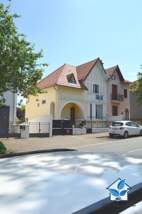 Maison bourgeoise à vendre en viager, 7 pièces - Bellerive-sur-Allier 03700