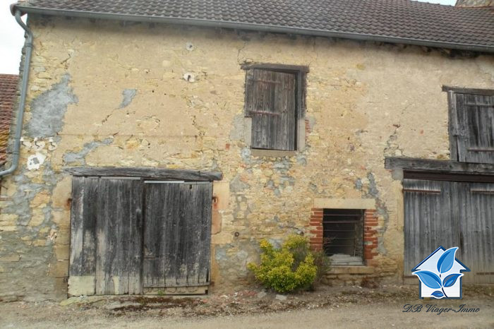 Maison traditionnelle à vendre en viager, 6 pièces - Lurcy-Lévis 03320