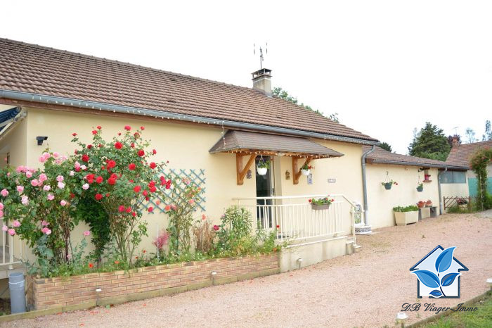 Maison plain-pied à vendre en viager, 6 pièces - Biozat 03800