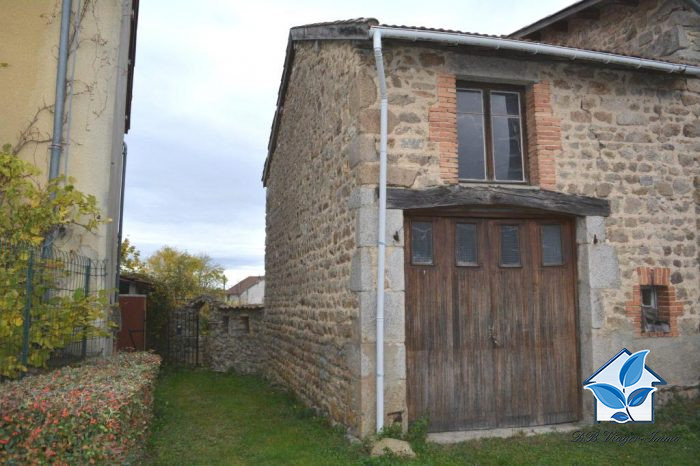 Maison ancienne à vendre à terme, 5 pièces - Lachaux 63290