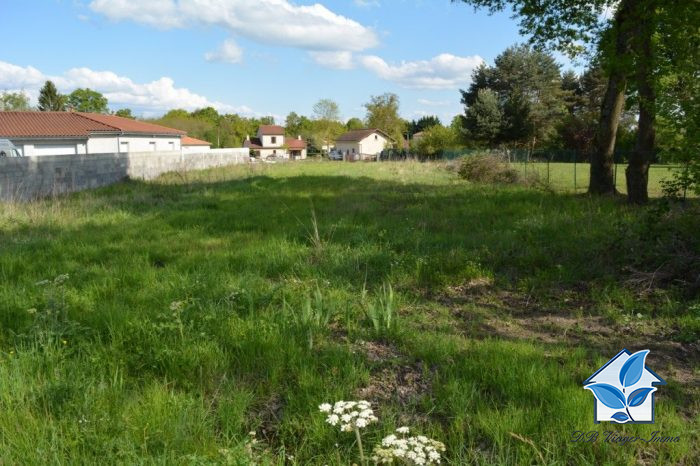 Terrain constructible à vendre, 10 a 40 ca - Lezoux 63190