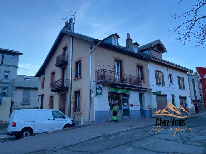 Maison mitoyenne 1 côté à vendre, 11 pièces - Briançon 05100