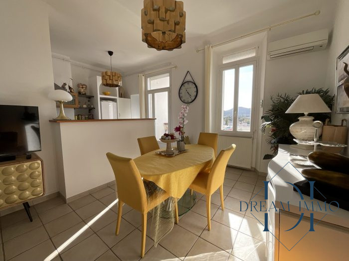 Appartement à vendre, 3 pièces - Hyères 83400