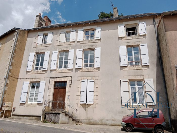 Vente Immeuble VIVONNE 86370 Vienne FRANCE