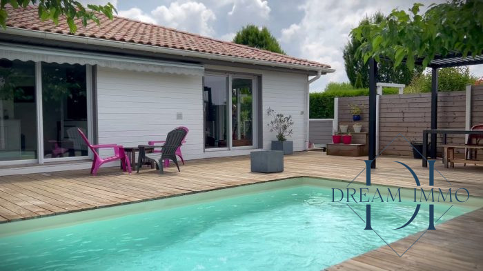 Maison 4 pièces 140 m² avec piscine et jardin clôturé