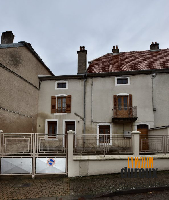 Maison mitoyenne 2 côtés à vendre, 8 pièces - Arc-lès-Gray 70100