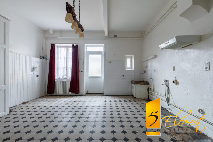 Maison bourgeoise à vendre, 8 pièces - Fleurieux-sur-l'Arbresle 69210