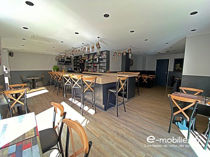 Restaurant, bar à vendre, 72 m² - Grand-Aigueblanche 73260