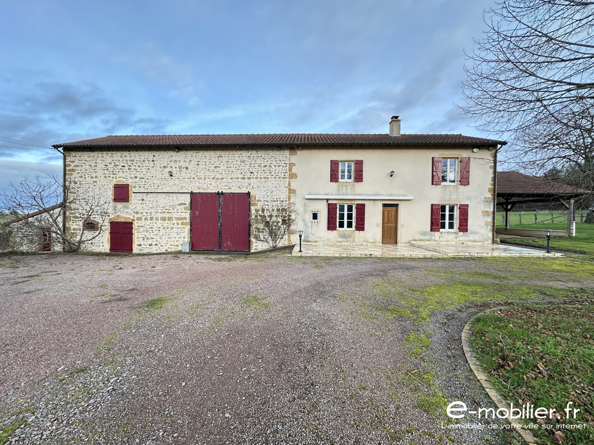 Vente Maison/Villa SARRY 71110 Sane et Loire FRANCE