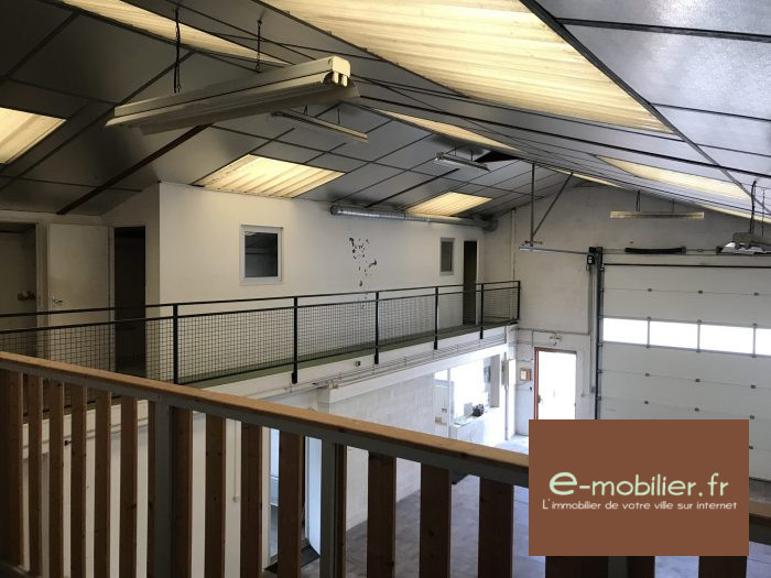 Local professionnel à louer, 200 m² - Saint-Béron 73520