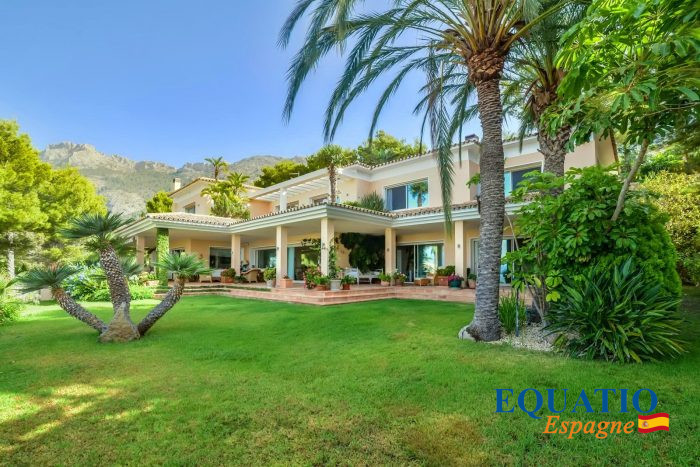 Villa à vendre, 10 pièces - Altea 03590