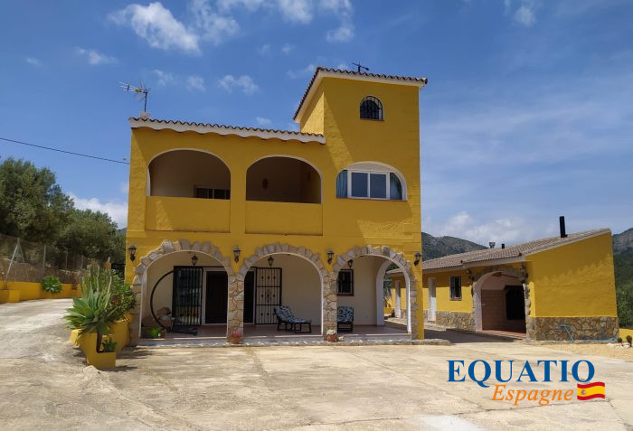 Villa for sale, 7 rooms - Bolulla 03518