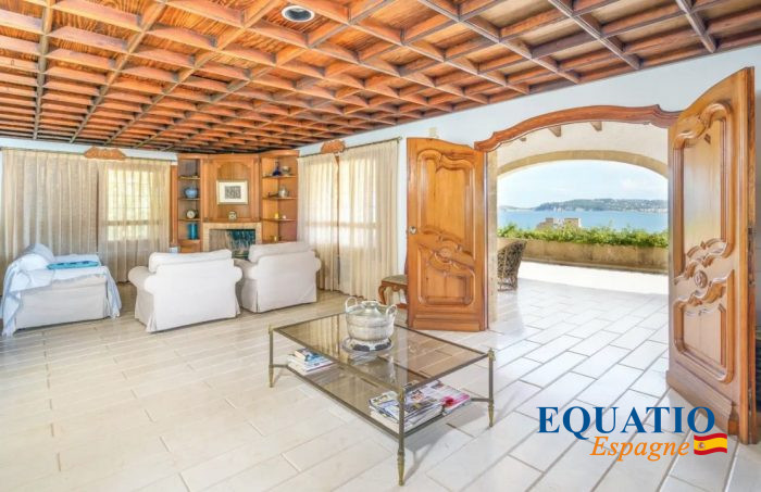 Villa for sale, 8 rooms - Jávea 03730