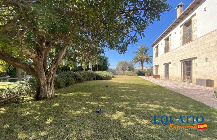 Villa à vendre, 8 pièces - Elche de la Sierra 02430