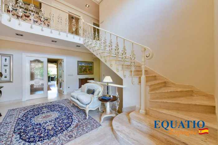 Villa for sale, 8 rooms - Alicante 03540